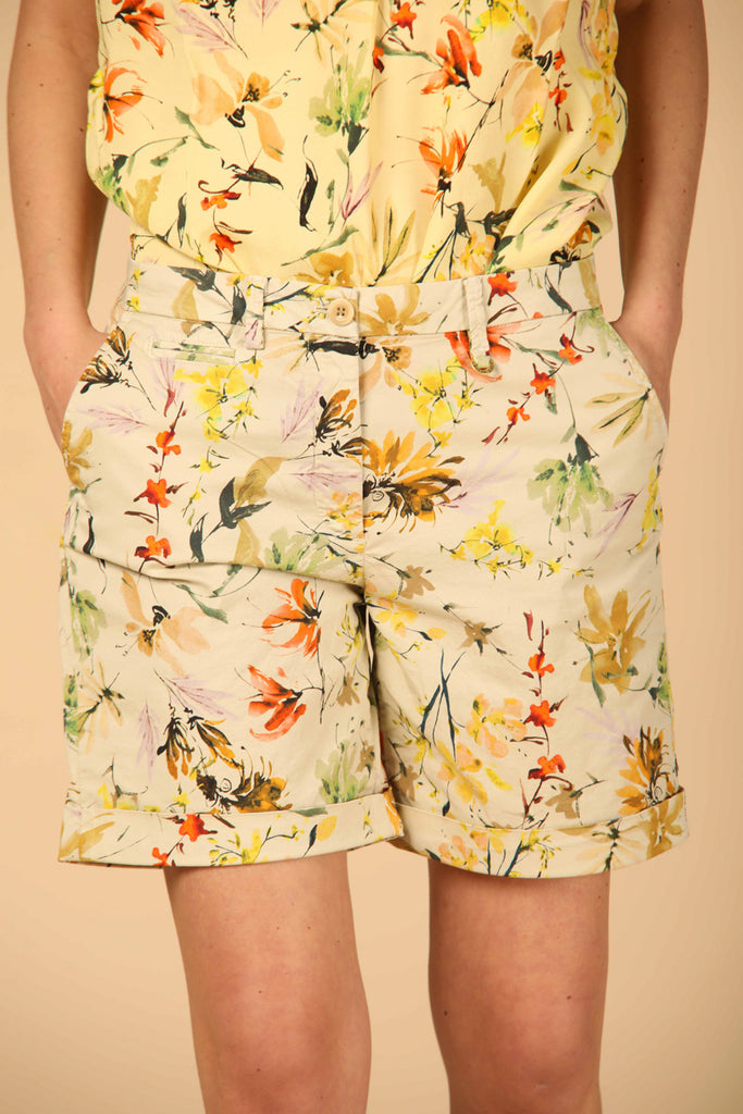 Image 1 of women's chino Bermuda shorts, Jaqueline Curvie model, in stucco color with floral pattern, curvy fit by Mason's.