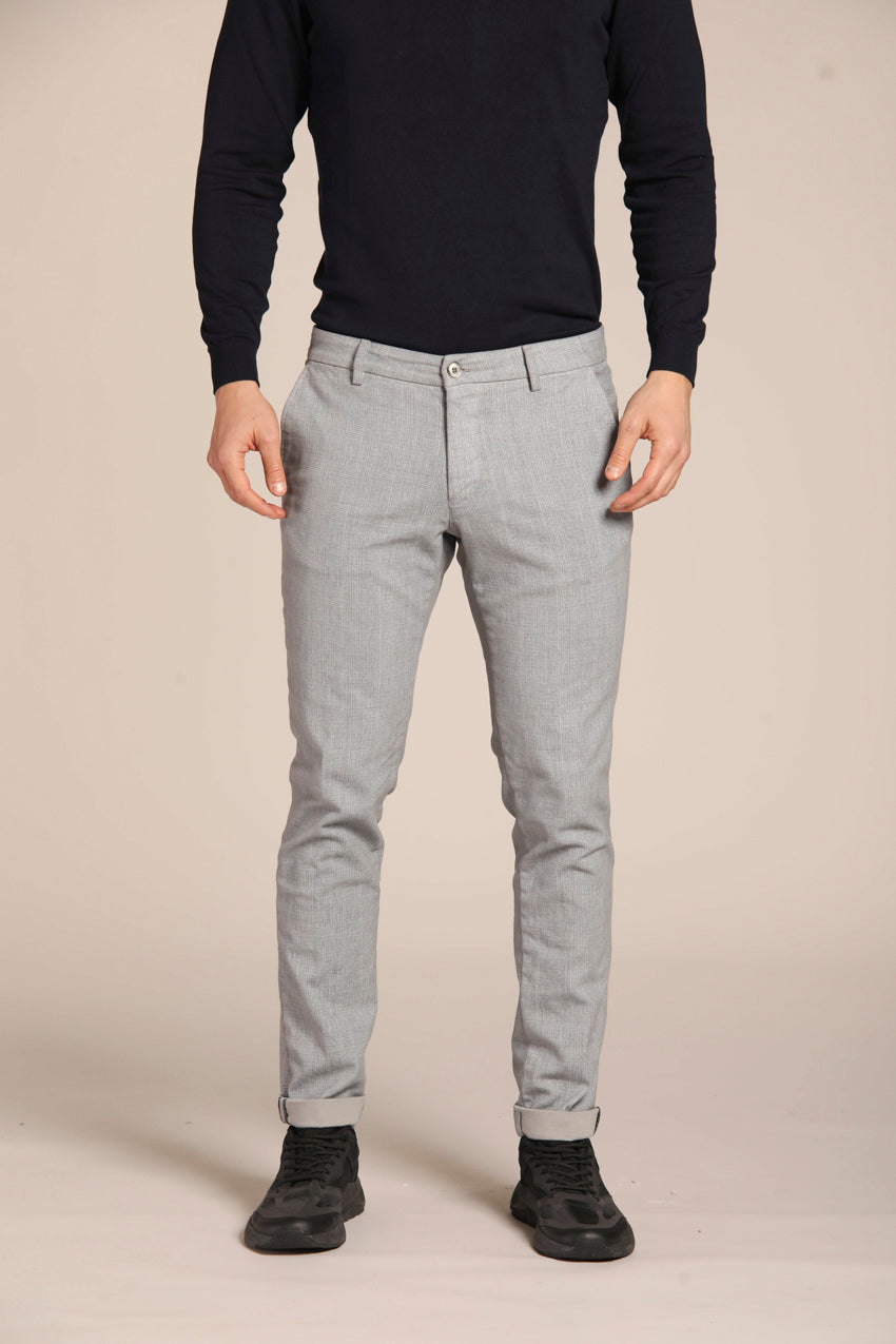 immagine 1 di pantalone chino uomo modello Milano Style, con stampa galles , di colore grigio, extra slim fit di Mason's