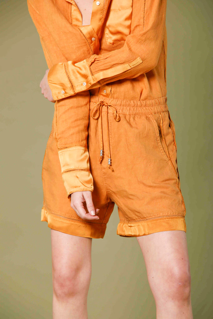image 1 of woman's chino bermuda in tencel and linen linda jogger model in orange relaxed fit by mason's 