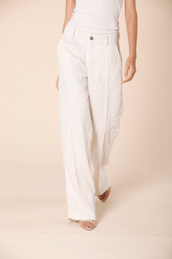 Image 1 of women's chino pants in stucco colored blended linen New York Straight model by Mason's
