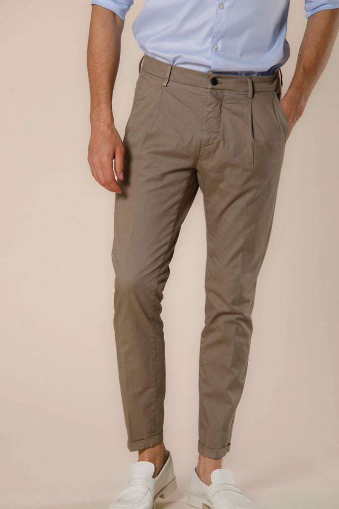 Image 1 of men's chino pants in stucco colored cotton and tencel twill Osaka 1 Pinces model by Mason's