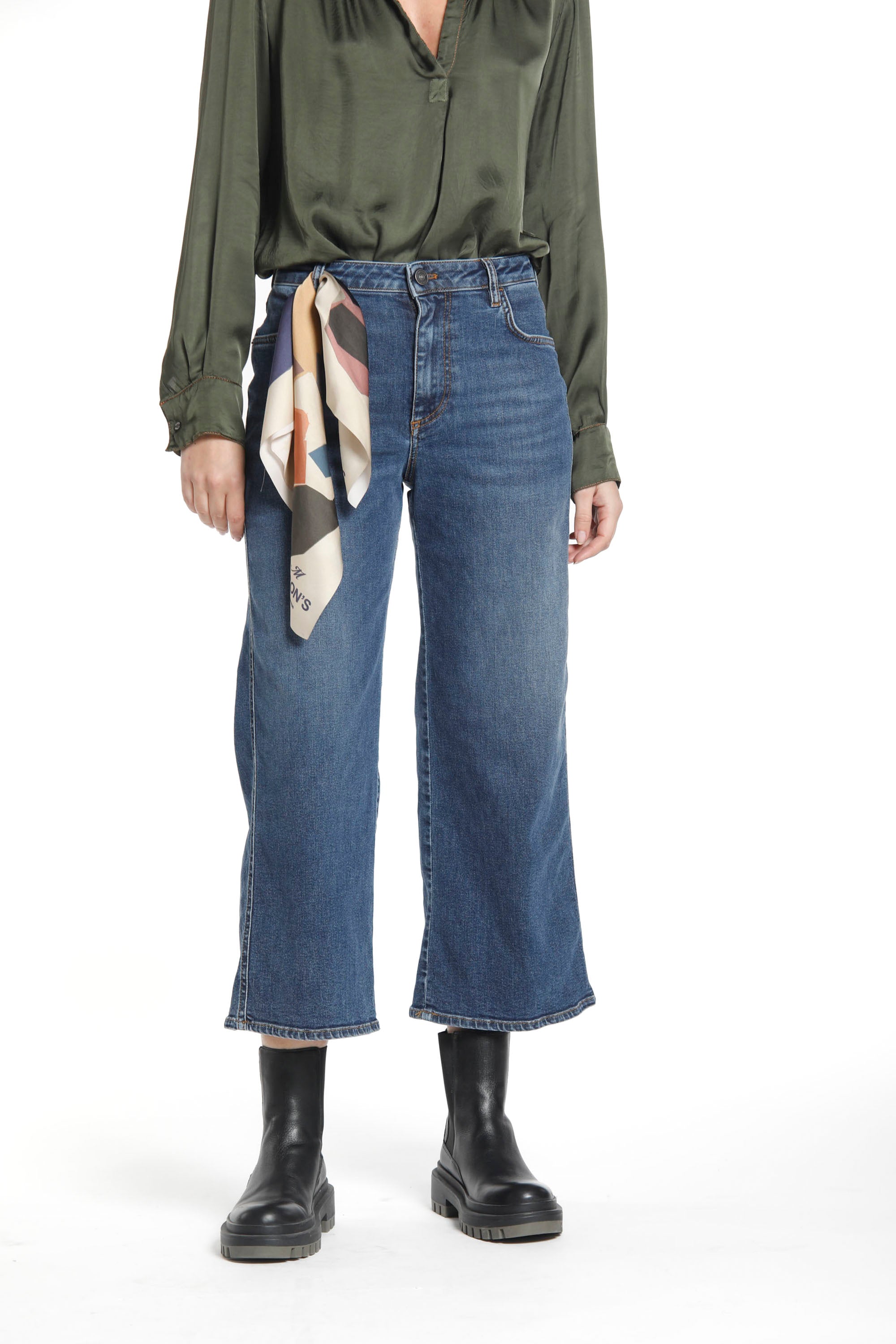Image 1 de pantalon femme 5 poches en denim stretch couleur bleu marine modèle Samantha de Mason's