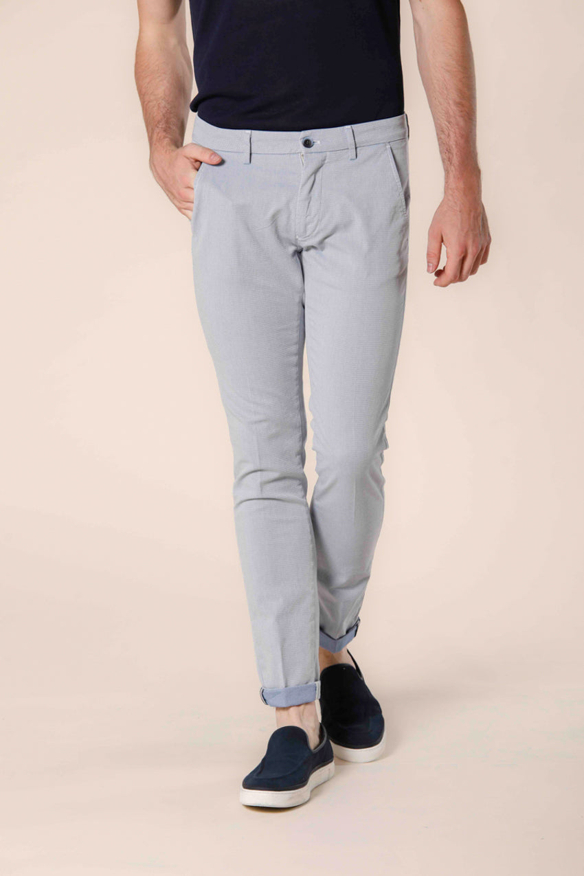 Image 1 du pantalon chino homme en coton jacquard stucco modéle Torino Style par Mason's