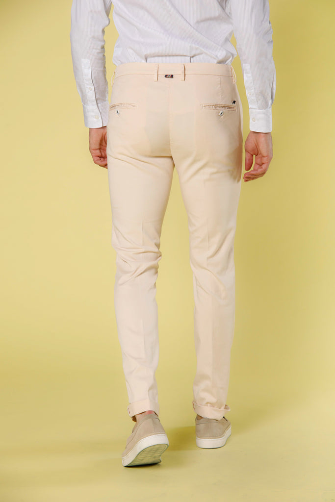 Image 4 of men's cotton twill and tencel pastel pink chino pants Torino Summer Color pattern by Mason's
