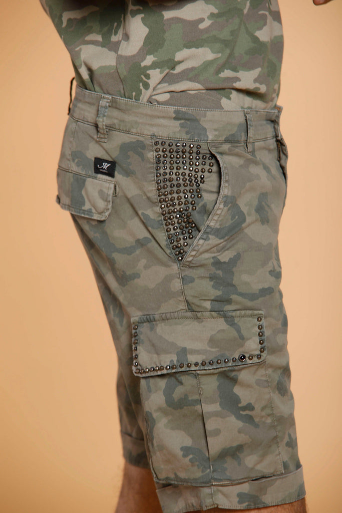Chile man cargo bermuda in cotton with camouflage pattern Regular and studs