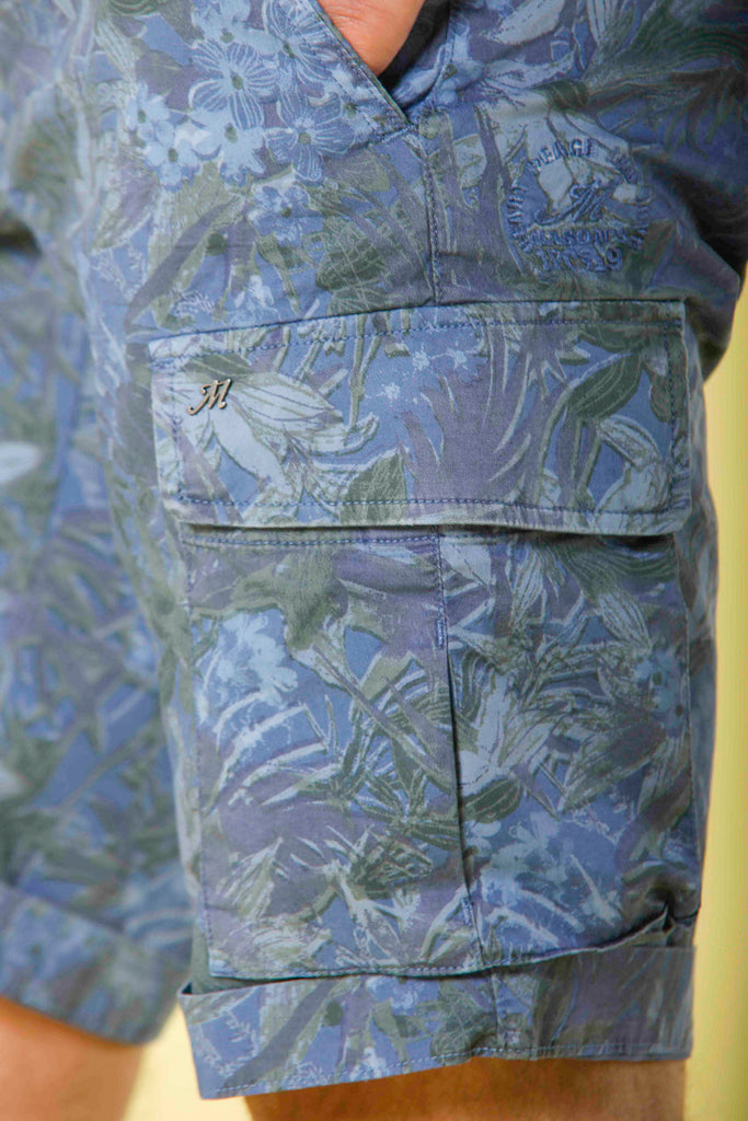 image 2 of men's cargo bermuda in cotton with floreal pattern Chile model in blue royal slim fit by Mason's 