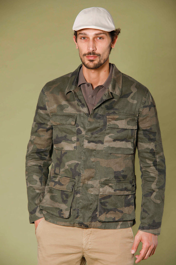 Immagine 5 di giacca camicia uomo modello Flyshirt in lino cotone stampa camouflage colore verde militare di Mason's