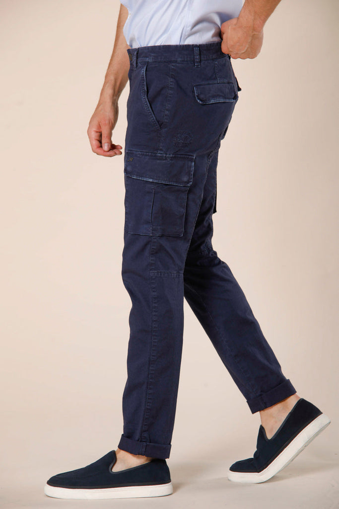 immagine 4 di pantalone cargo uomo in cotone modello Chile colore blu navy extra slim di Mason's
