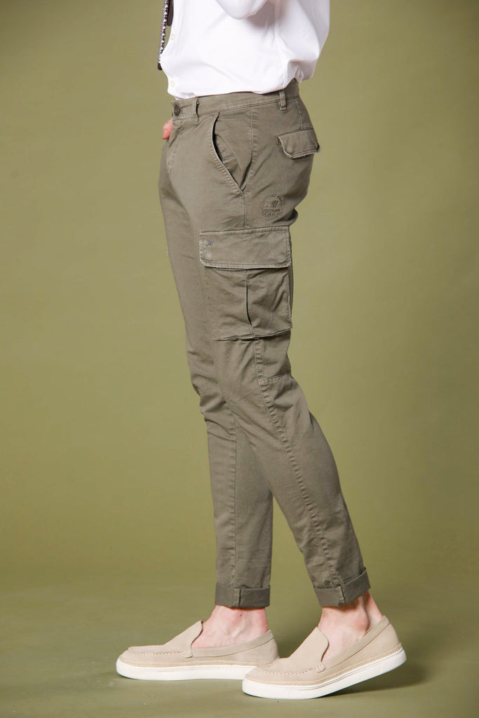 immagine 4 di pantalone cargo uomo in cotone modello Chile colore verde militare extra slim di Mason's