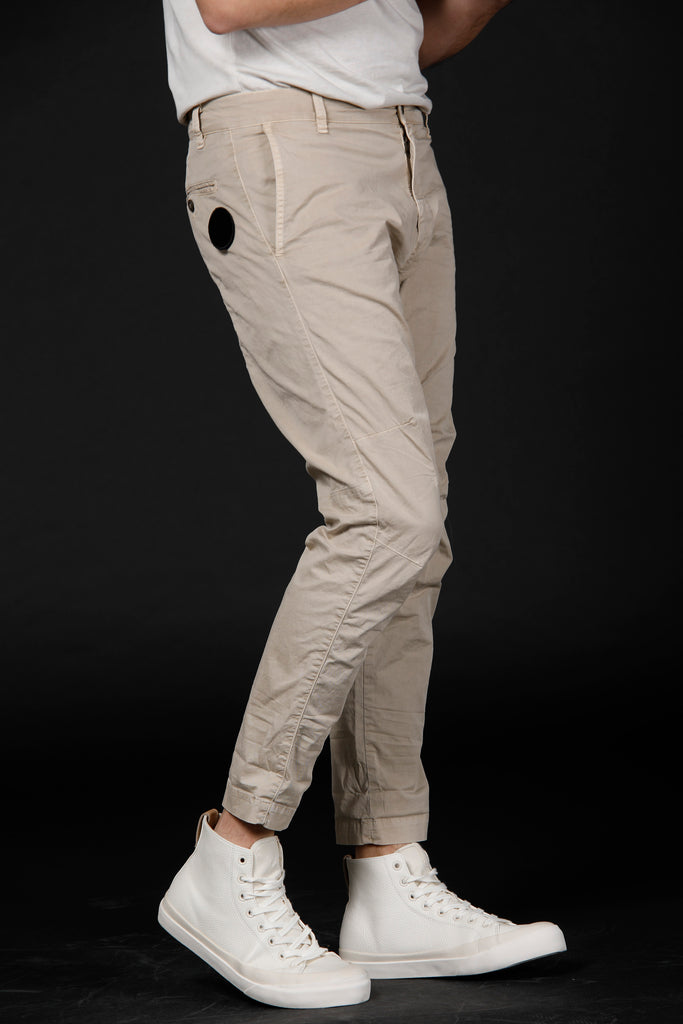 John man chino pants in stretch cotton Logo edition carrot fit ①