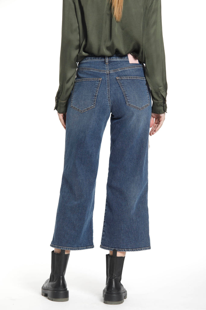 Image 3 of woman's 5-pocket pants in stretch denim navy blue model Samantha by Mason's 