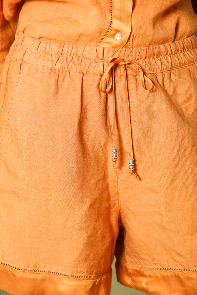 image 3 of woman's chino bermuda in tencel and linen linda jogger model in orange relaxed fit by mason's 