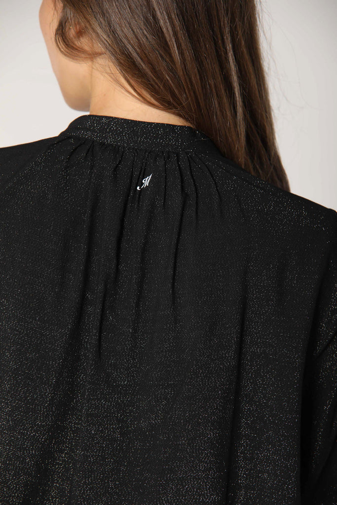 Immagine 2 di camicia da donna in viscosa lurex colore nero modello Adele di Mason's 