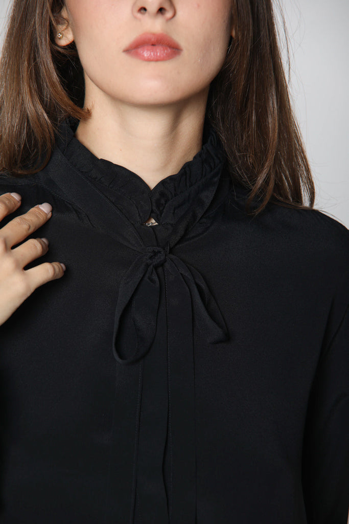 Immagine 2 di camicia da donna in seta color nero con nastro modello Adele Icon di Mason's
