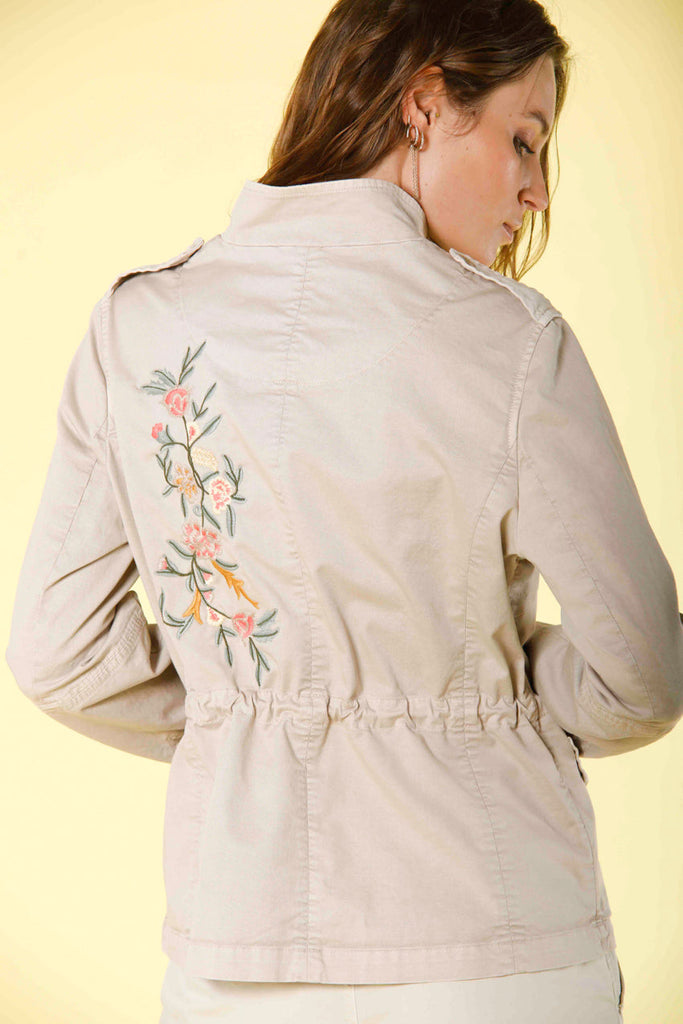immagine 3 di field jacket donna in cotone con ricami modello Eva colore ghiaccio di Mason's
