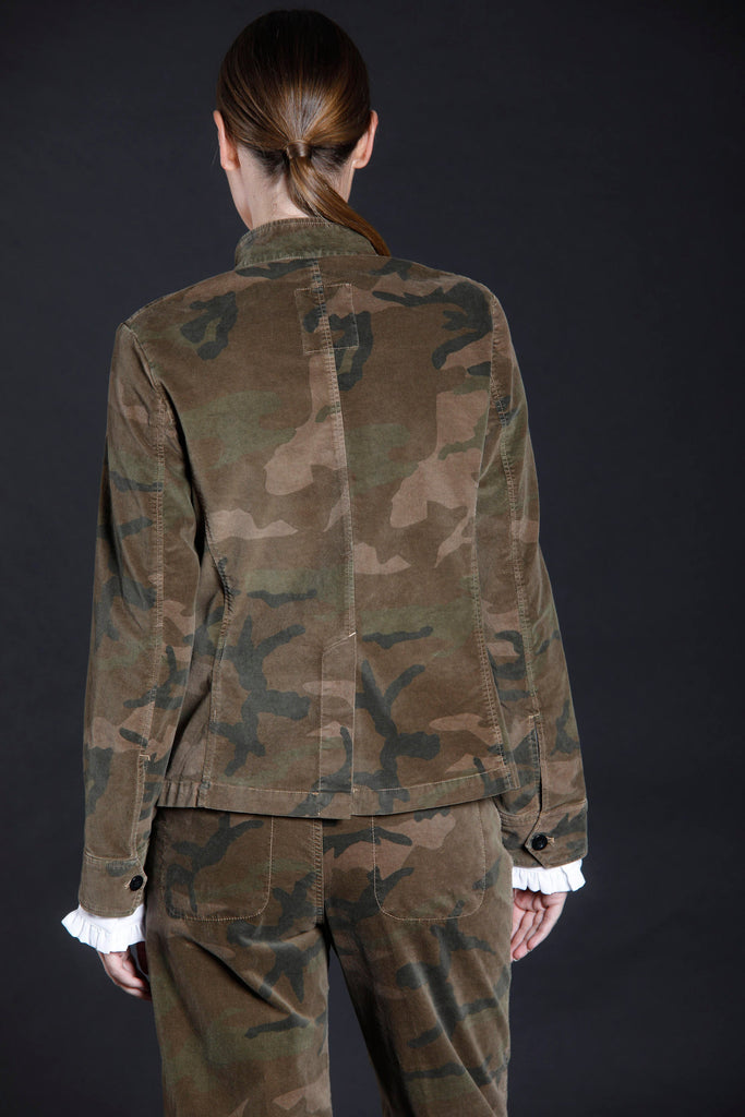 Karen woman jacket in velvet with camouflage pattern and studs