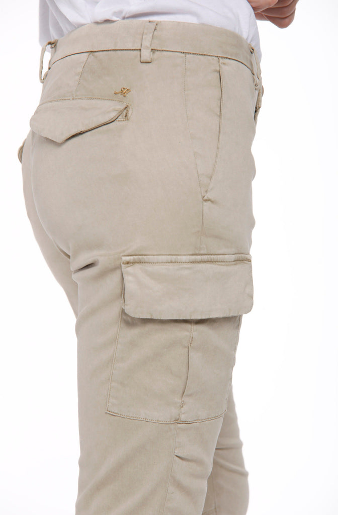 Chile City woman cargo pants in stretch satin icon washes curvy