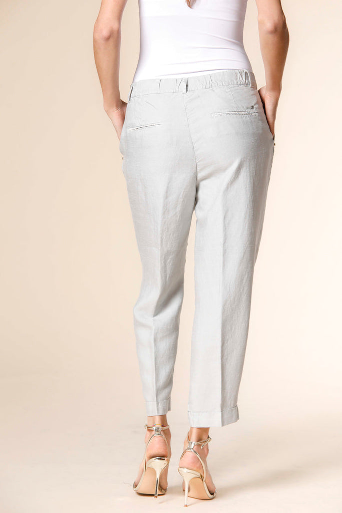 Image 3 of women's chino jogger pants in light blue colored tencel and linel mat fabric Linda Summer model by Mason's 
