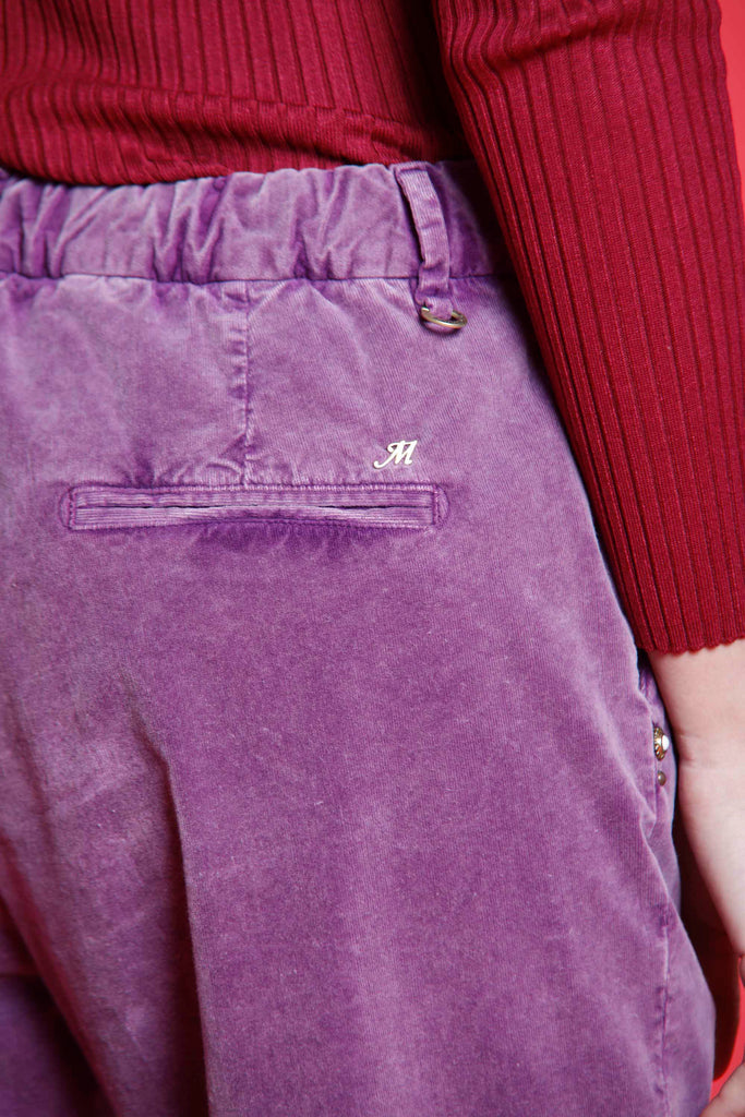 Immagine 4 di pantalone chino da donna in velluto 1000 righe viola modello New York Cozy di Mason's