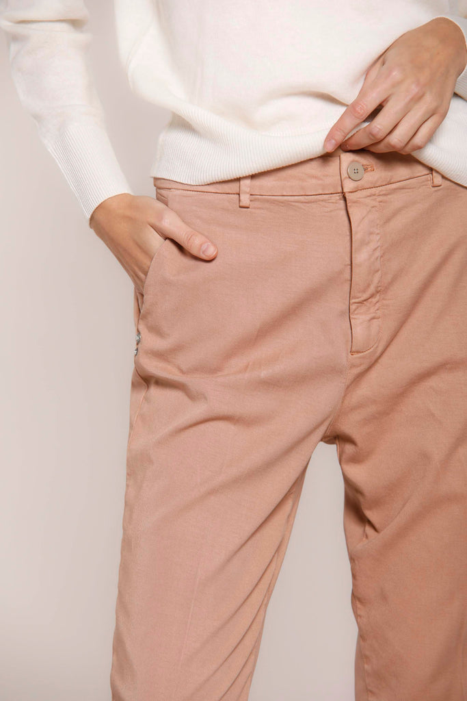 Immagine 3 di pantalone chino donna in twill colore carne modello New York Cozy di Mason's