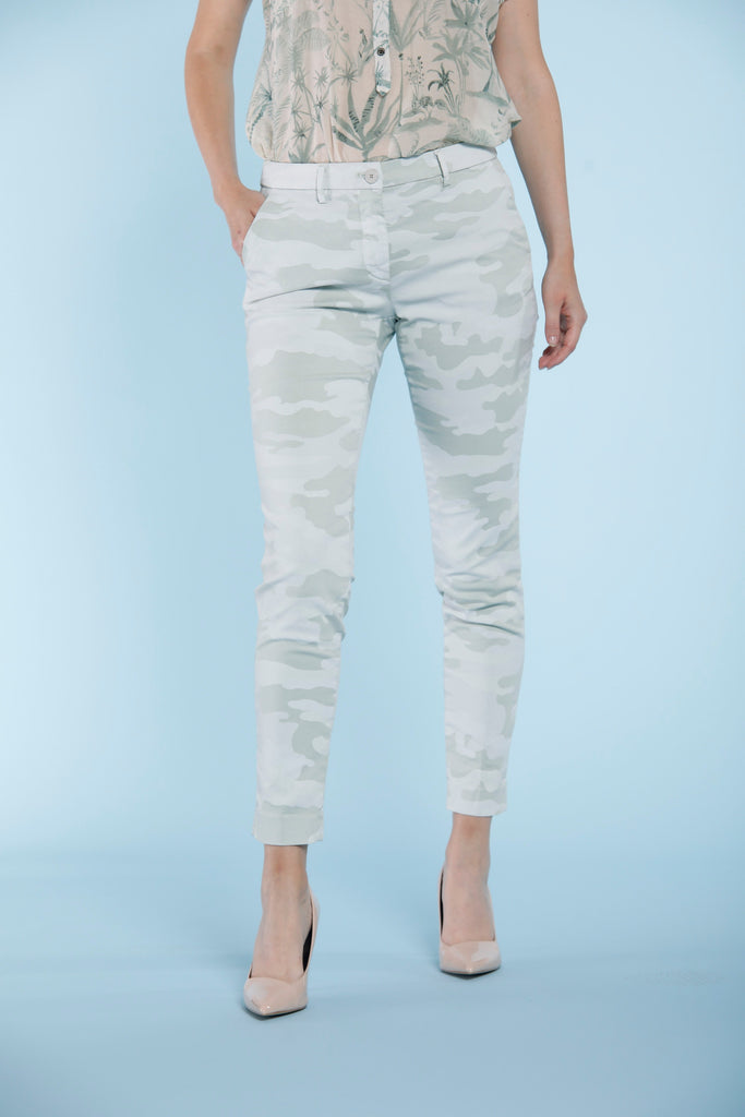 New York woman chino pants camouflage stretch satin regular
