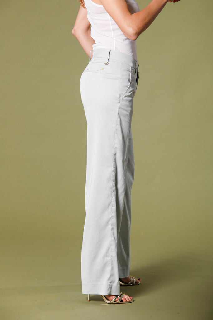 Immagine 3 di pantalone chino donna in twill e tencell color celestino modello New York Straight di Mason's