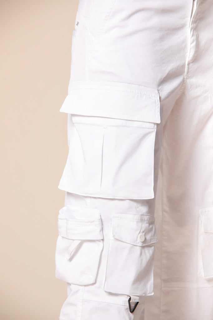 Immagine 2 di pantalone cargo donna in gabardina bianco modello New Hunter di Mason's