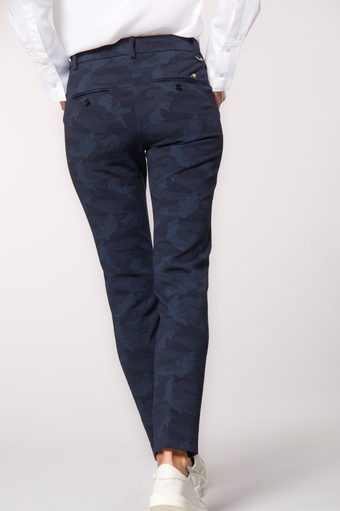 immagine 5 di pantalone chino donna in jersey con pattern camouflage colore blu  modello New York Slim di Mason's