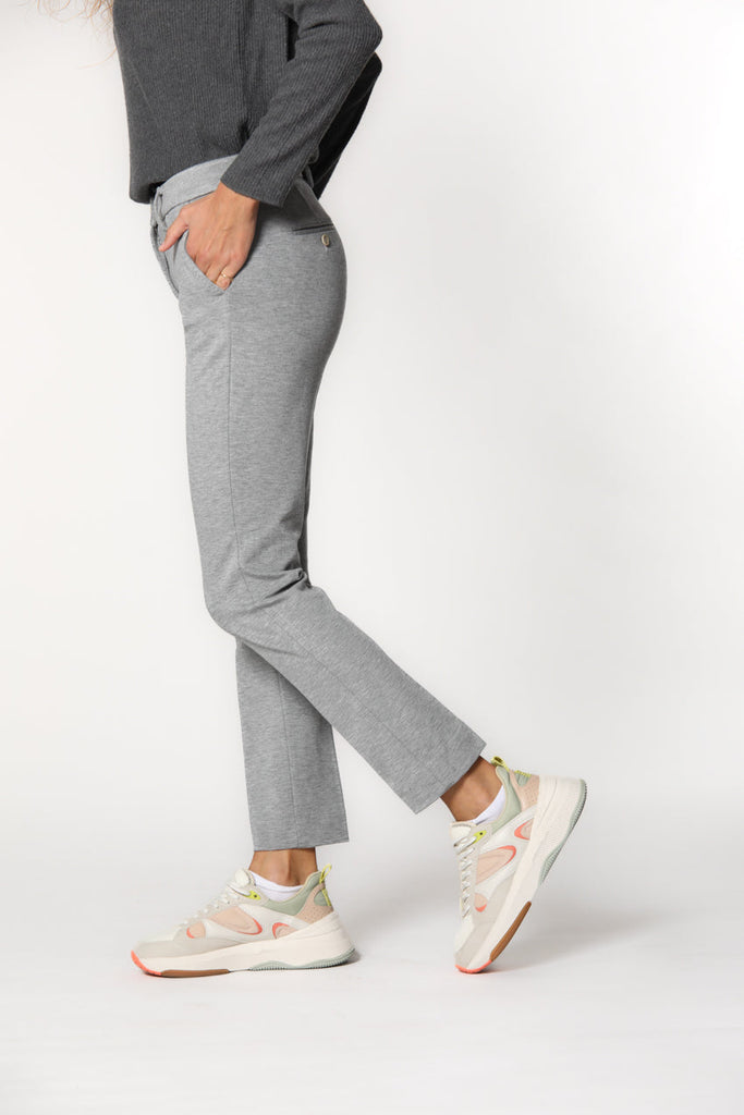 immagine 3 di pantalone chino donna in jersey colore grigio modello New York Slim di Mason's