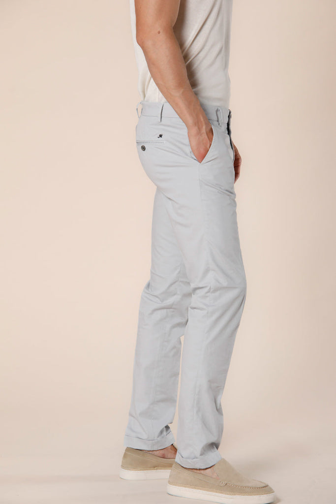 Immagine 4 di pantalone chino uomo in gabardina stretch color grigio chiaro modello Milano Style di Mason's