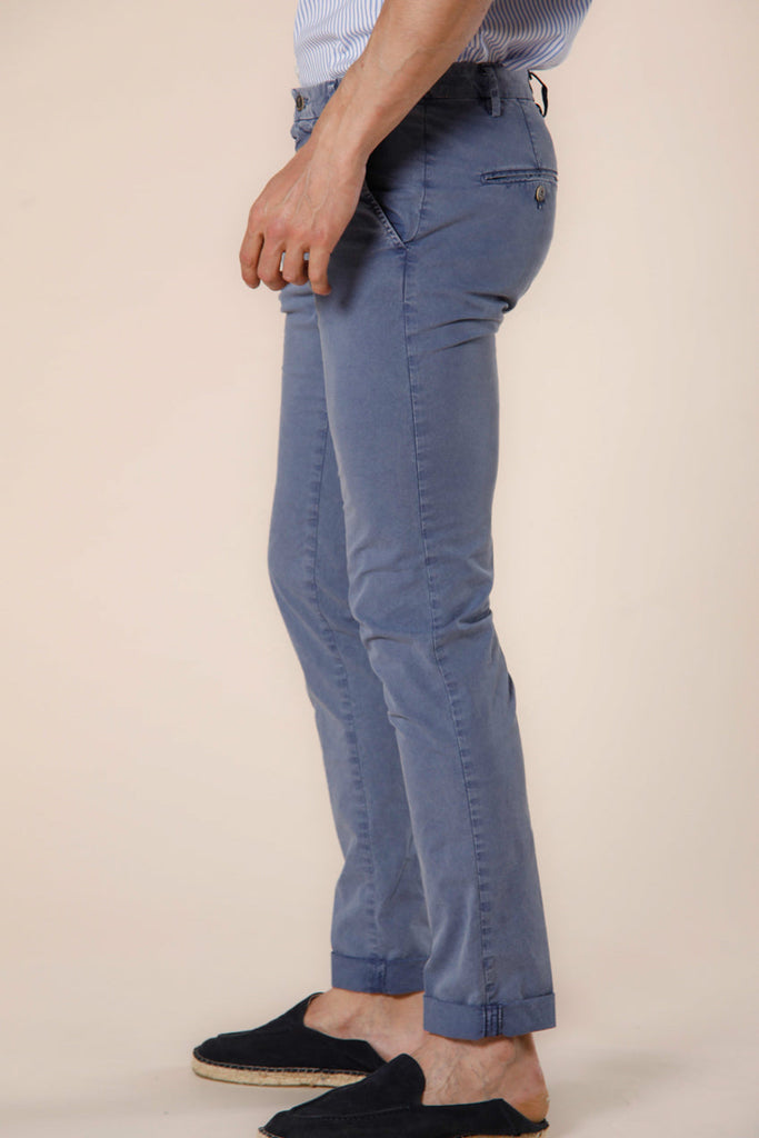 Immagine 5 di pantalone chino uomo in twill stretch azzurro modello Milano Style Essential di Mason's