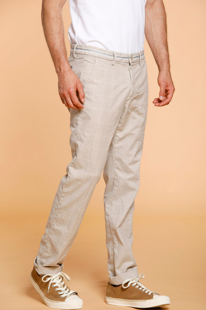 Torino Elegance man chino pants in cotton with wales pattern slim