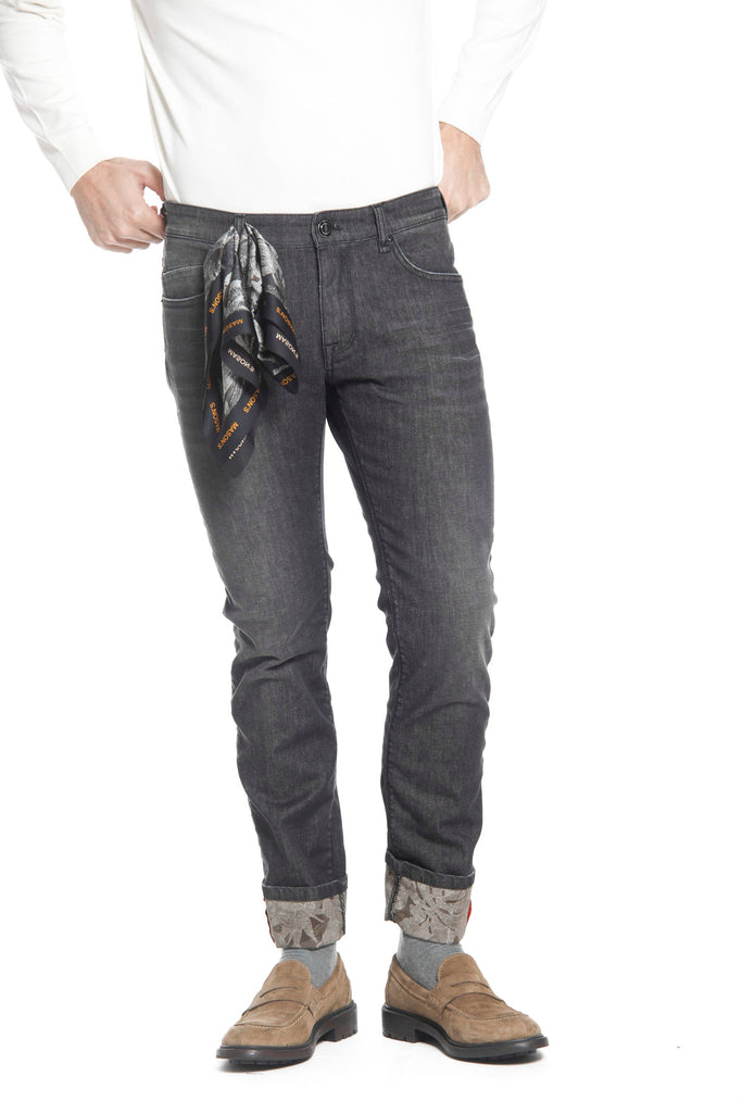 Harris 5-pocket man black denim pant with patterned details slim