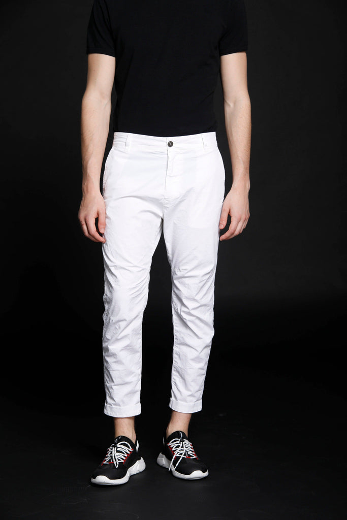 John man chino pants in stretch cotton Logo edition carrot fit