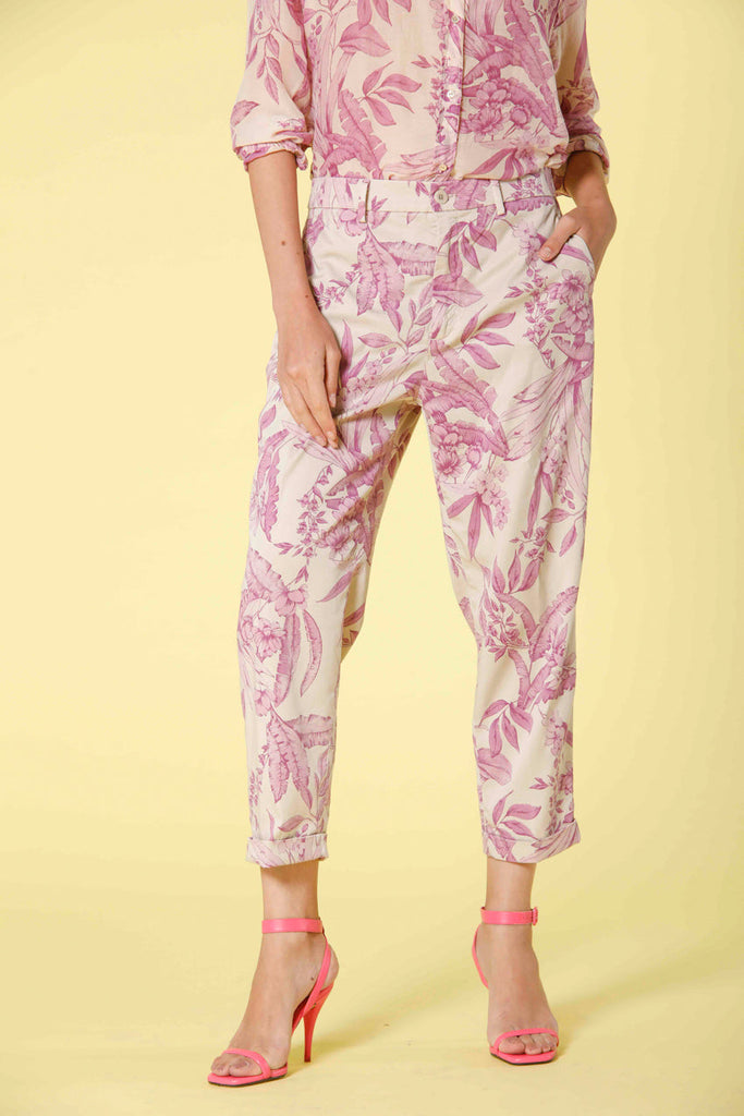 Immagine 1 di pantalone chino jogger donna in twill color ghiaccio con stampa fiori modello linda Summer di Mason's