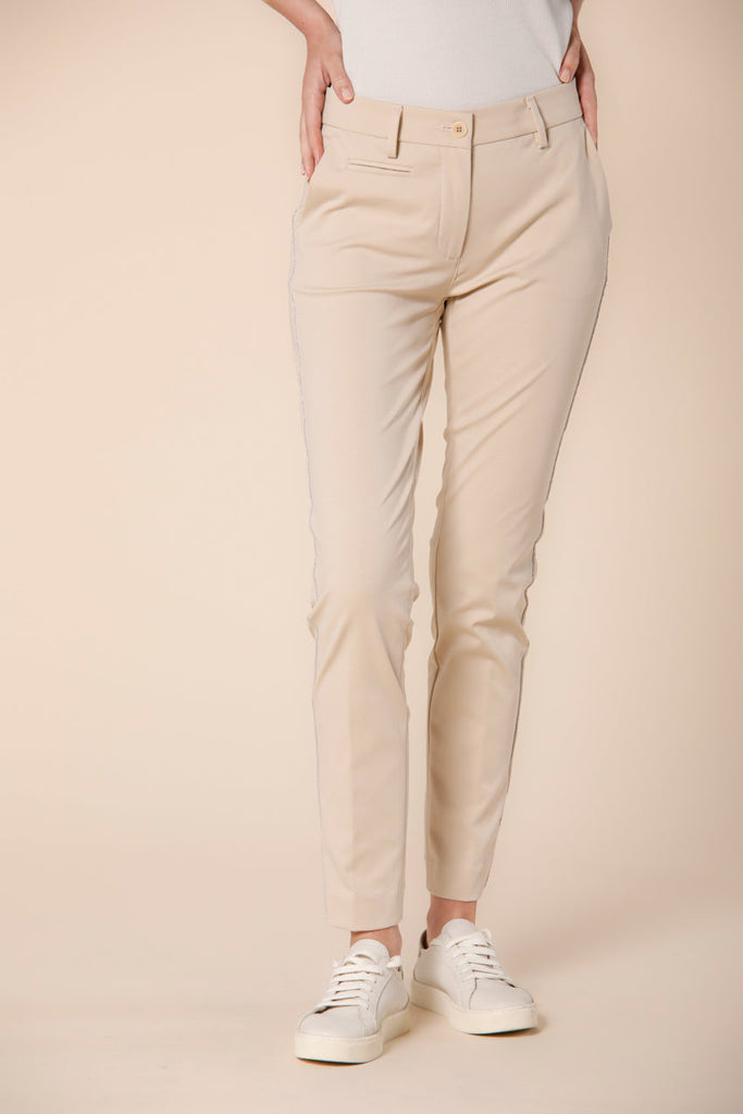 immagine 1 di pantalone chino donna in jersey modello new york slim colore beige slim fit di Mason's